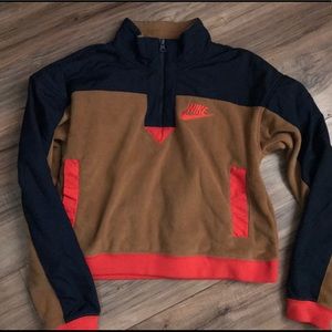 Nike Crop pullover w/ zipper